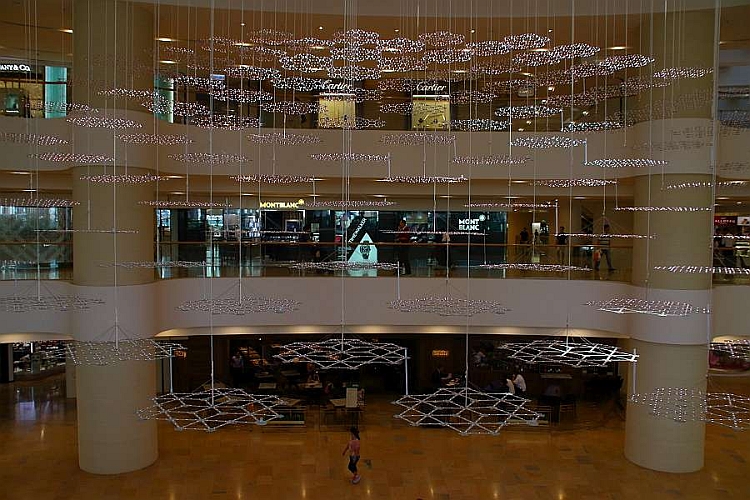 J17_2825 HK Shopping Mall.JPG